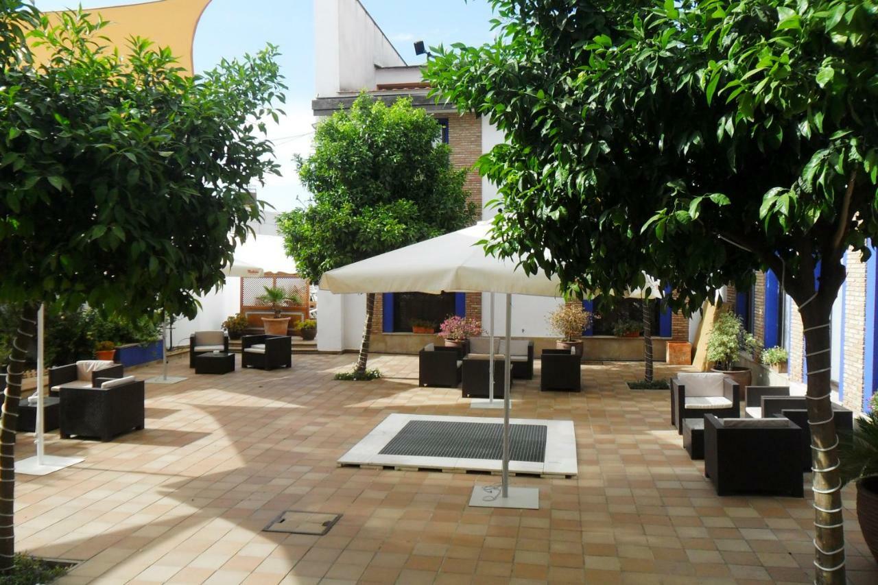 Hotel Doña Aldonza Santaella Exterior foto